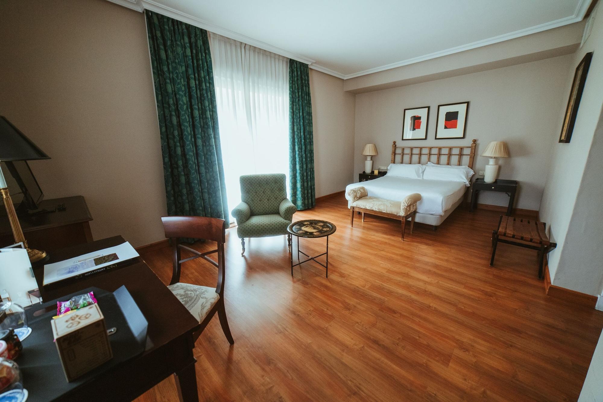 Barcelo Leon Conde Luna Экстерьер фото